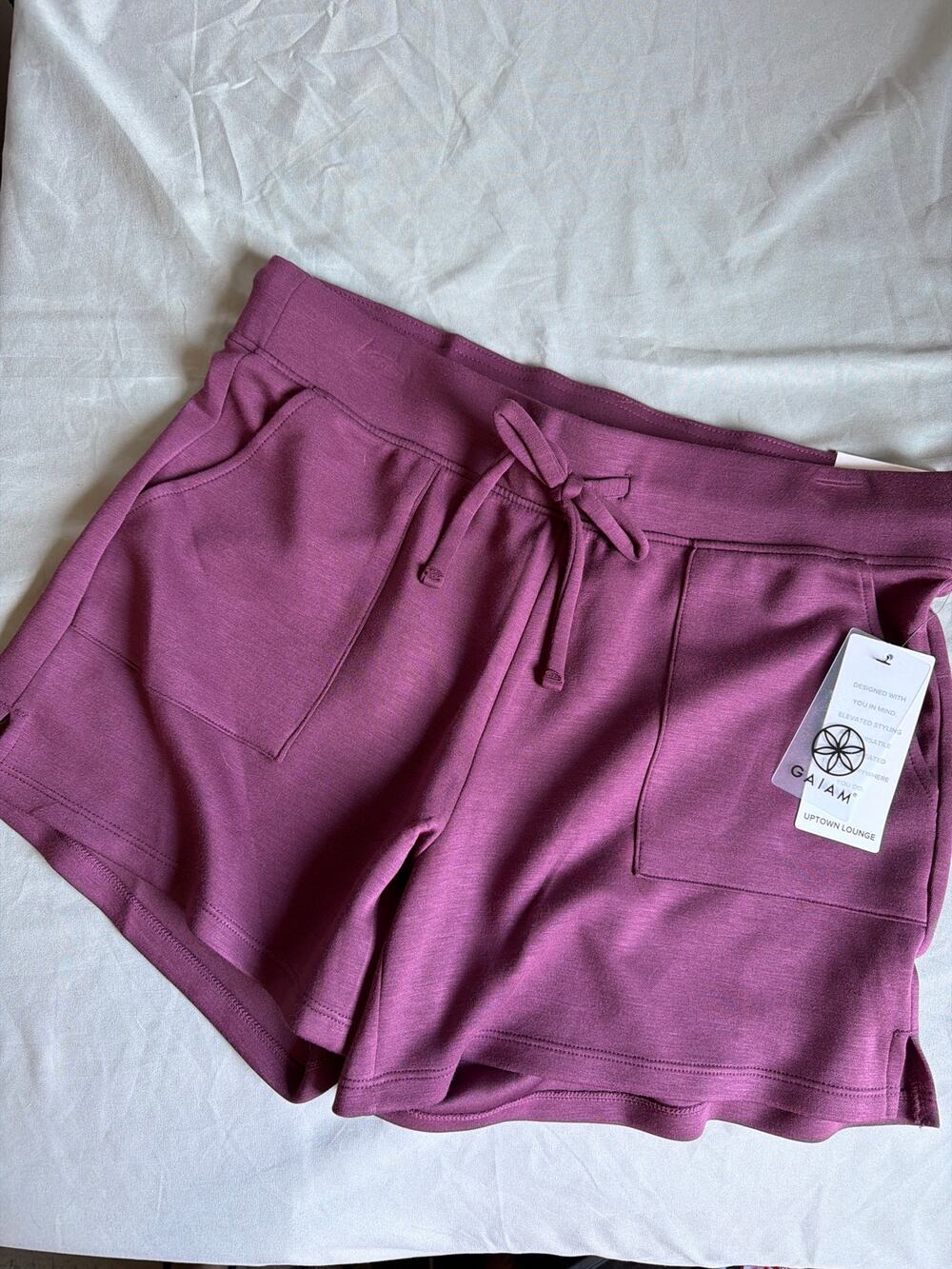 Gaiam uptown lounge hudson short women's size M NWT